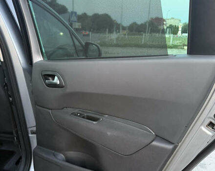 Пежо 5008, объемом двигателя 1.56 л и пробегом 208 тыс. км за 9650 $, фото 24 на Automoto.ua