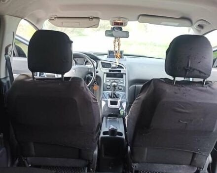 Пежо 5008, объемом двигателя 1.56 л и пробегом 205 тыс. км за 6700 $, фото 15 на Automoto.ua