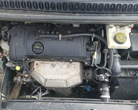 Пежо 5008, объемом двигателя 1.56 л и пробегом 205 тыс. км за 6700 $, фото 4 на Automoto.ua