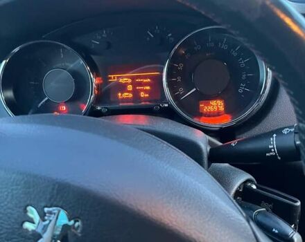 Пежо 5008, об'ємом двигуна 2 л та пробігом 226 тис. км за 7800 $, фото 14 на Automoto.ua