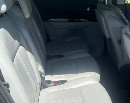 Пежо 5008, объемом двигателя 1.6 л и пробегом 220 тыс. км за 7000 $, фото 4 на Automoto.ua