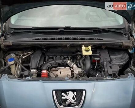 Пежо 5008, объемом двигателя 1.6 л и пробегом 240 тыс. км за 6000 $, фото 9 на Automoto.ua