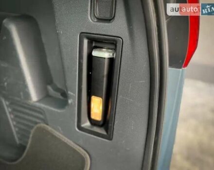 Пежо 5008, объемом двигателя 1.6 л и пробегом 240 тыс. км за 6000 $, фото 32 на Automoto.ua