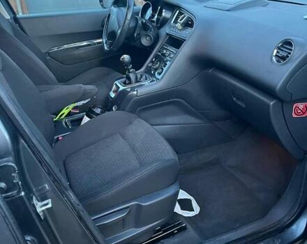 Пежо 5008, об'ємом двигуна 2 л та пробігом 226 тис. км за 7800 $, фото 8 на Automoto.ua