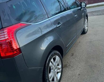 Пежо 5008, об'ємом двигуна 2 л та пробігом 226 тис. км за 7800 $, фото 6 на Automoto.ua