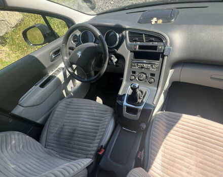 Пежо 5008, объемом двигателя 1.6 л и пробегом 220 тыс. км за 7000 $, фото 3 на Automoto.ua
