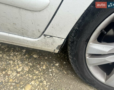 Пежо 5008, объемом двигателя 2 л и пробегом 233 тыс. км за 10500 $, фото 4 на Automoto.ua