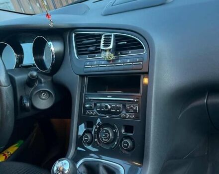 Пежо 5008, об'ємом двигуна 2 л та пробігом 226 тис. км за 7800 $, фото 12 на Automoto.ua