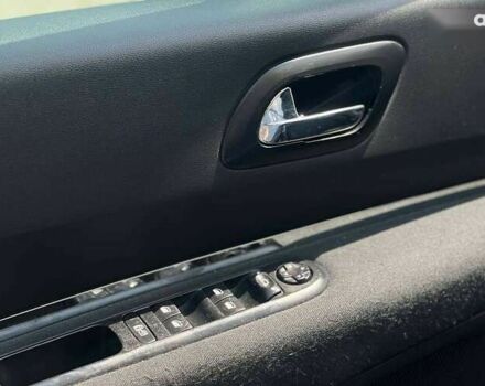 Пежо 5008, об'ємом двигуна 1.6 л та пробігом 306 тис. км за 9000 $, фото 8 на Automoto.ua