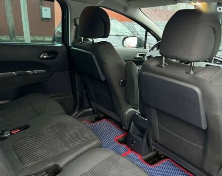 Пежо 5008, объемом двигателя 1.6 л и пробегом 254 тыс. км за 9999 $, фото 19 на Automoto.ua