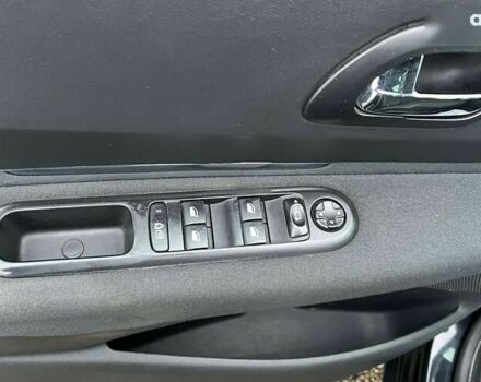 Пежо 5008, объемом двигателя 1.6 л и пробегом 254 тыс. км за 9999 $, фото 7 на Automoto.ua