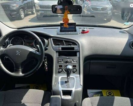 Пежо 5008, об'ємом двигуна 1.6 л та пробігом 306 тис. км за 9000 $, фото 16 на Automoto.ua