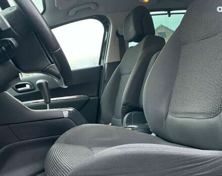 Пежо 5008, объемом двигателя 1.6 л и пробегом 254 тыс. км за 9999 $, фото 9 на Automoto.ua