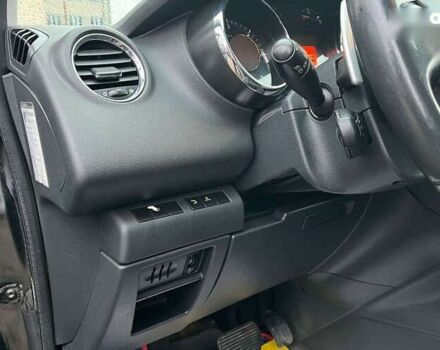 Пежо 5008, объемом двигателя 1.6 л и пробегом 254 тыс. км за 9999 $, фото 8 на Automoto.ua