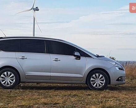 Пежо 5008, об'ємом двигуна 2 л та пробігом 267 тис. км за 9700 $, фото 5 на Automoto.ua
