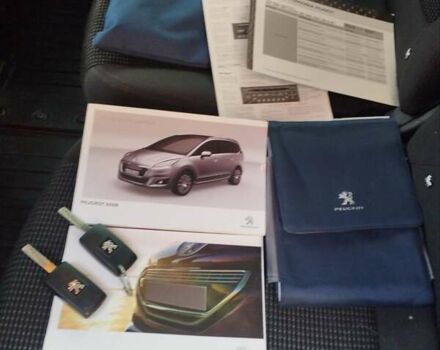 Пежо 5008, об'ємом двигуна 1.6 л та пробігом 217 тис. км за 10200 $, фото 42 на Automoto.ua