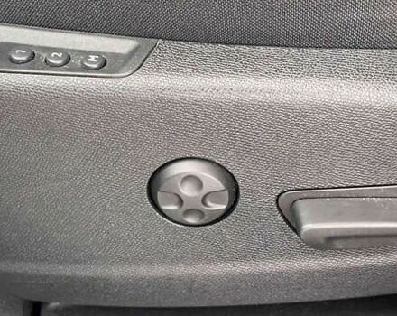 Пежо 5008, объемом двигателя 1.5 л и пробегом 142 тыс. км за 23450 $, фото 8 на Automoto.ua