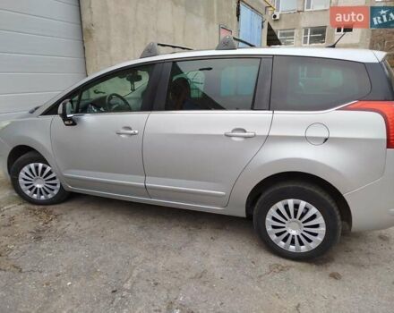 Пежо 5008, объемом двигателя 1.6 л и пробегом 278 тыс. км за 7500 $, фото 1 на Automoto.ua