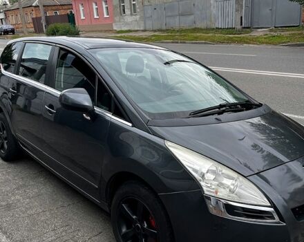 Пежо 5008, объемом двигателя 1.6 л и пробегом 250 тыс. км за 6000 $, фото 1 на Automoto.ua
