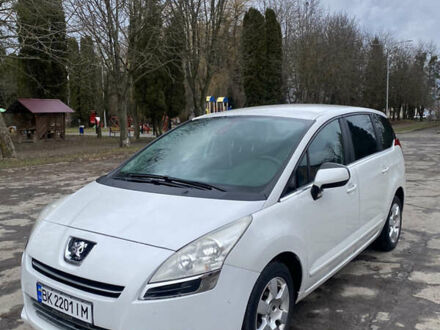 Пежо 5008, объемом двигателя 1.6 л и пробегом 185 тыс. км за 6800 $, фото 1 на Automoto.ua