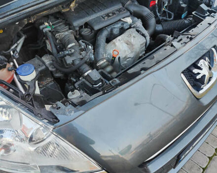 Сірий Пежо 5008, об'ємом двигуна 1.56 л та пробігом 284 тис. км за 6650 $, фото 21 на Automoto.ua