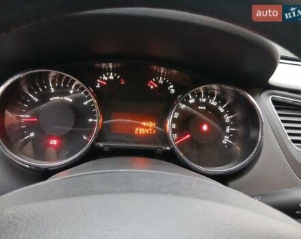 Сірий Пежо 5008, об'ємом двигуна 1.6 л та пробігом 238 тис. км за 6450 $, фото 9 на Automoto.ua