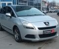 Сірий Пежо 5008, об'ємом двигуна 1.6 л та пробігом 266 тис. км за 7690 $, фото 2 на Automoto.ua