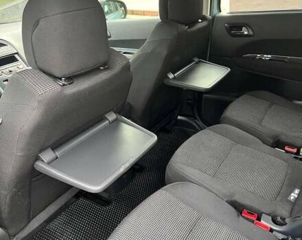 Сірий Пежо 5008, об'ємом двигуна 1.6 л та пробігом 249 тис. км за 6400 $, фото 21 на Automoto.ua