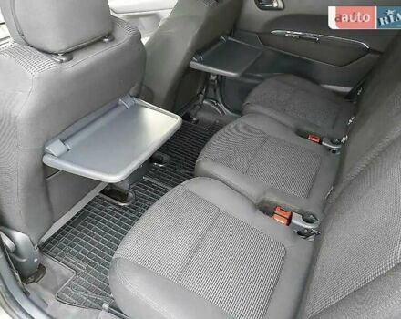 Пежо 5008 2009 в Ивано-Франковске на Automoto.ua Серый Пежо 5008, объемом двигателя 1.6 л и пробегом 146 тыс. км за 7500 $, фото 19 на Automoto.ua