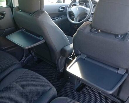 Сірий Пежо 5008, об'ємом двигуна 1.56 л та пробігом 283 тис. км за 6500 $, фото 13 на Automoto.ua