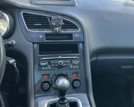 Пежо 5008 2009 в Луцке на Automoto.ua Серый Пежо 5008, объемом двигателя 1.6 л и пробегом 244 тыс. км за 5350 $, фото 10 на Automoto.ua