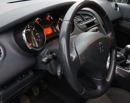 Сірий Пежо 5008, об'ємом двигуна 1.6 л та пробігом 238 тис. км за 6450 $, фото 14 на Automoto.ua