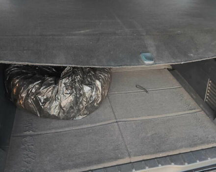 Сірий Пежо 5008, об'ємом двигуна 1.56 л та пробігом 284 тис. км за 6650 $, фото 18 на Automoto.ua