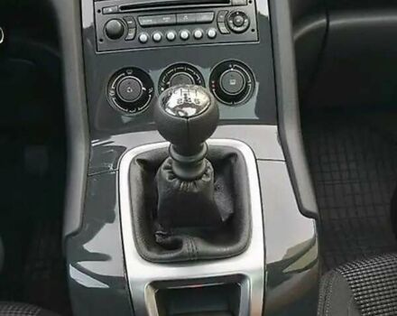 Пежо 5008 2009 в Ивано-Франковске на Automoto.ua Серый Пежо 5008, объемом двигателя 1.6 л и пробегом 146 тыс. км за 7500 $, фото 7 на Automoto.ua