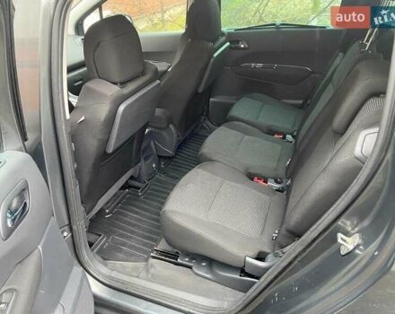 Серый Пежо 5008, объемом двигателя 1.56 л и пробегом 210 тыс. км за 8900 $, фото 6 на Automoto.ua