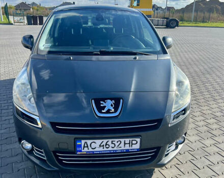 Пежо 5008 2009 в Луцке на Automoto.ua Серый Пежо 5008, объемом двигателя 1.6 л и пробегом 244 тыс. км за 5350 $, фото 1 на Automoto.ua