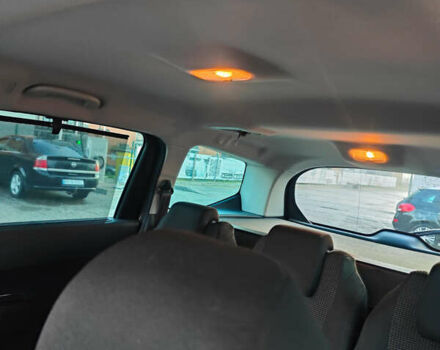 Сірий Пежо 5008, об'ємом двигуна 1.56 л та пробігом 284 тис. км за 6650 $, фото 13 на Automoto.ua