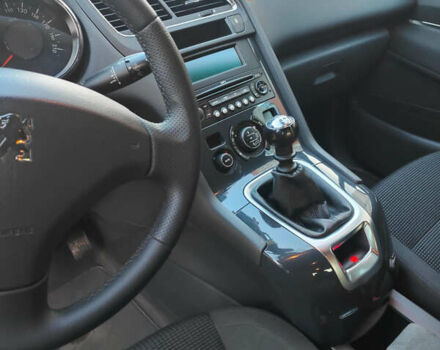 Сірий Пежо 5008, об'ємом двигуна 1.56 л та пробігом 284 тис. км за 6650 $, фото 14 на Automoto.ua