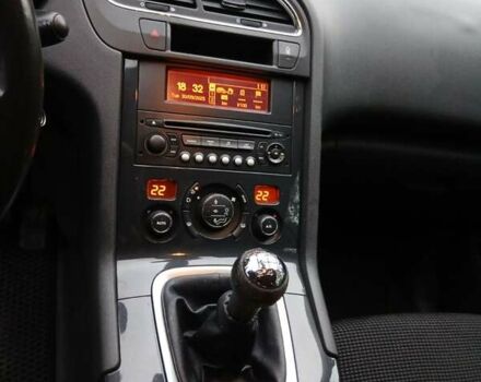 Сірий Пежо 5008, об'ємом двигуна 1.6 л та пробігом 238 тис. км за 6450 $, фото 13 на Automoto.ua