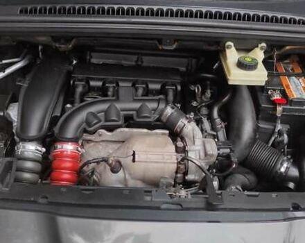 Сірий Пежо 5008, об'ємом двигуна 1.6 л та пробігом 174 тис. км за 6400 $, фото 12 на Automoto.ua