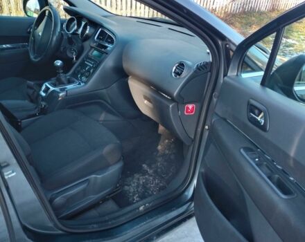 Пежо 5008 2009 в Малине на Automoto.ua Серый Пежо 5008, объемом двигателя 0 л и пробегом 1000 тыс. км за 5500 $, фото 3 на Automoto.ua