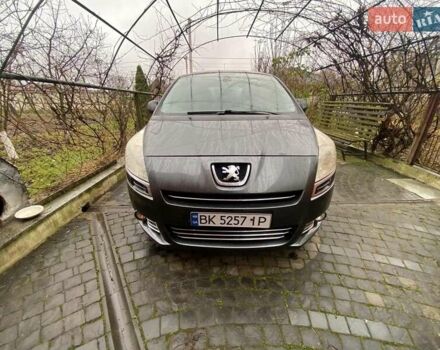 Серый Пежо 5008, объемом двигателя 1.56 л и пробегом 210 тыс. км за 8900 $, фото 5 на Automoto.ua