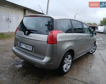 Сірий Пежо 5008, об'ємом двигуна 1.6 л та пробігом 238 тис. км за 6450 $, фото 1 на Automoto.ua