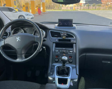 Пежо 5008 2009 в Луцке на Automoto.ua Серый Пежо 5008, объемом двигателя 1.6 л и пробегом 244 тыс. км за 5350 $, фото 14 на Automoto.ua