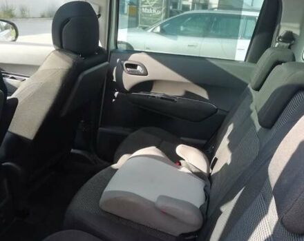 Серый Пежо 5008, объемом двигателя 1.6 л и пробегом 253 тыс. км за 6999 $, фото 7 на Automoto.ua