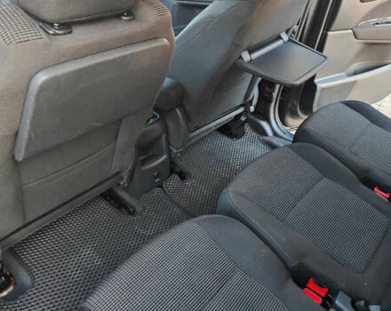 Сірий Пежо 5008, об'ємом двигуна 1.56 л та пробігом 284 тис. км за 6650 $, фото 11 на Automoto.ua