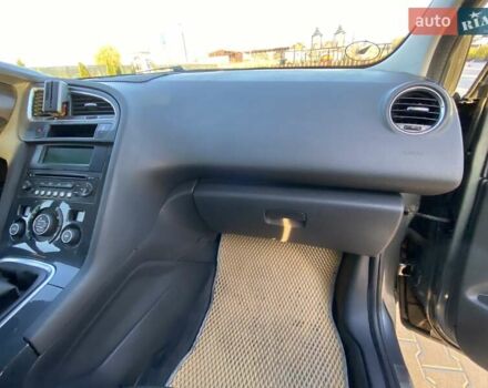 Сірий Пежо 5008, об'ємом двигуна 1.6 л та пробігом 278 тис. км за 7500 $, фото 18 на Automoto.ua