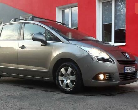 Серый Пежо 5008, объемом двигателя 1.56 л и пробегом 240 тыс. км за 7999 $, фото 4 на Automoto.ua