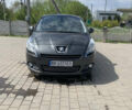 Серый Пежо 5008, объемом двигателя 2 л и пробегом 318 тыс. км за 8150 $, фото 13 на Automoto.ua