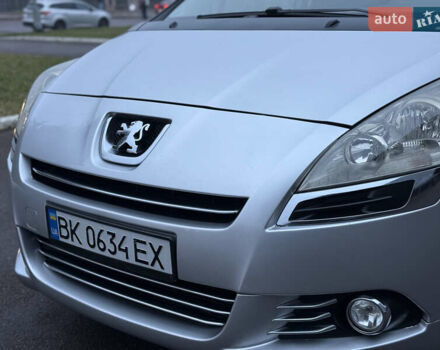 Сірий Пежо 5008, об'ємом двигуна 1.56 л та пробігом 227 тис. км за 6300 $, фото 5 на Automoto.ua